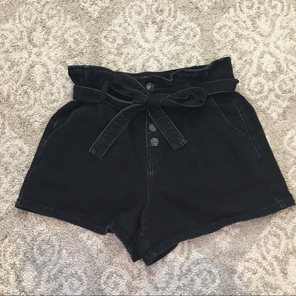 American Eagle Outfitters Pants - American Eagle black tie paper bag shorts
